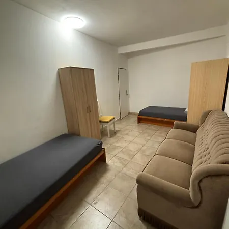 Ubytovani Mlada Boleslav Apartman *